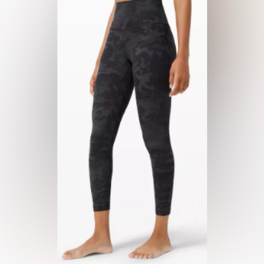 🔥Sale🔥 Lululemon Charcoal Camouflage Leggings (8)